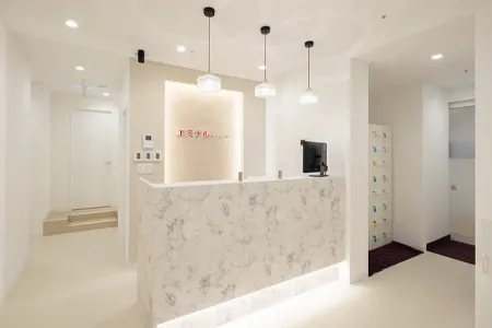 6.エミナルクリニック福岡天神院の院情報｜西天神ビル5階・福岡県福岡市中央区天神2丁目7番8号