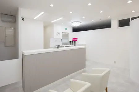 6.エミナルクリニック新潟院の院情報｜万代ビル4F・新潟県新潟市中央区万代1丁目1-26