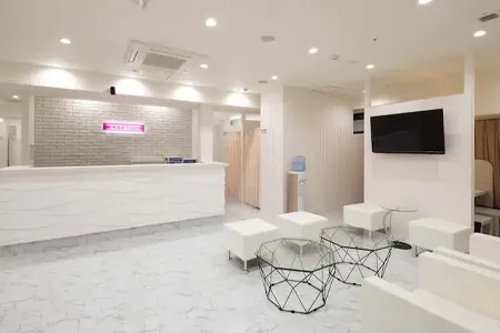 6.エミナルクリニック新宿院の院情報｜京王新宿追分第二ビル3階・東京都新宿区新宿3丁目1－16